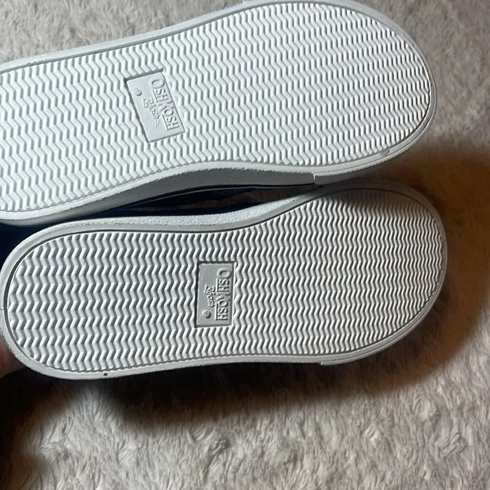 NWT oshkosh b’gosh slip on shoes youth 3